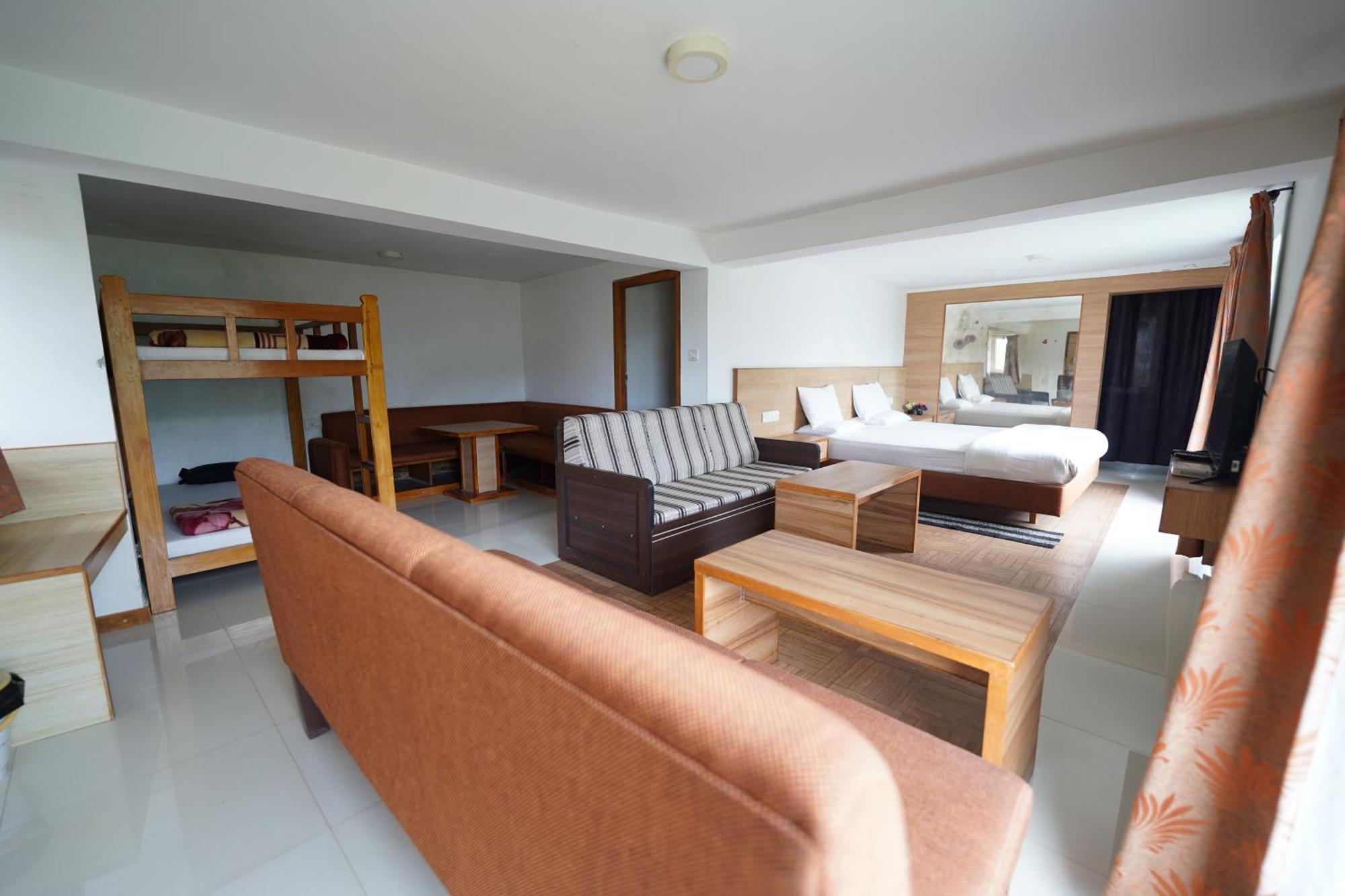Bison Inn Ketti ภายนอก รูปภาพ